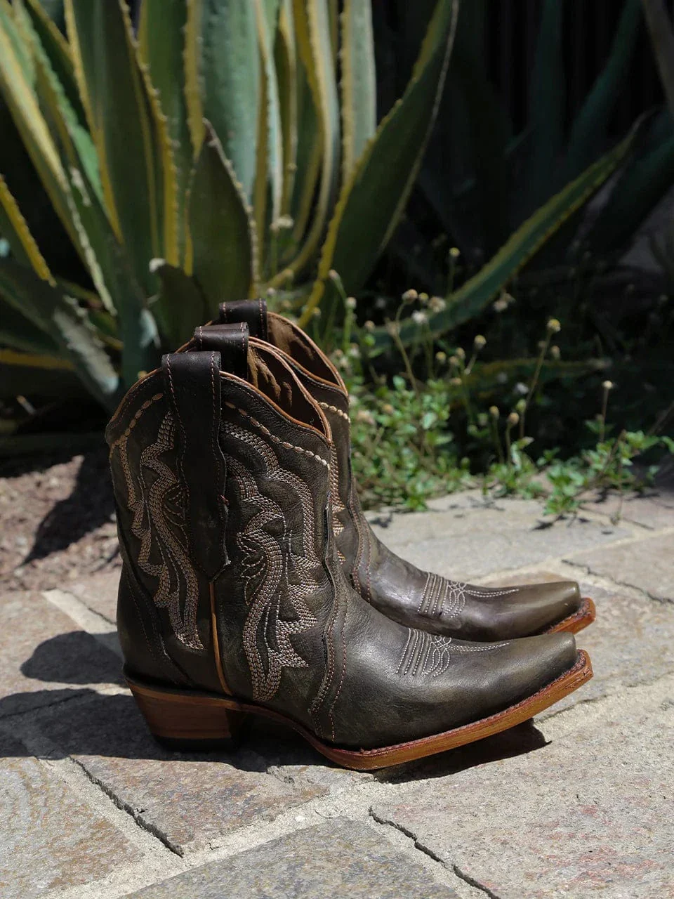 Circle G Women's Chocolate Embroidery Snip Toe Ankle Booties L6240 - Image 5